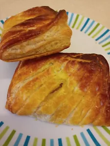 Puff pastry Corned beef and potato pasties x 4 -Wilson's family bakery - Picture 1 of 2