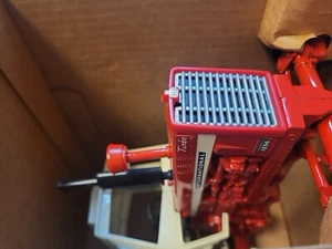 ERTL International 1256 w/ Cab 1998 Summer Farm Toy Show XIII 1/16 Scale  - Picture 1 of 8