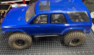 Team Associated Element Enduro Builders Kit 40102 - Picture 1 of 9