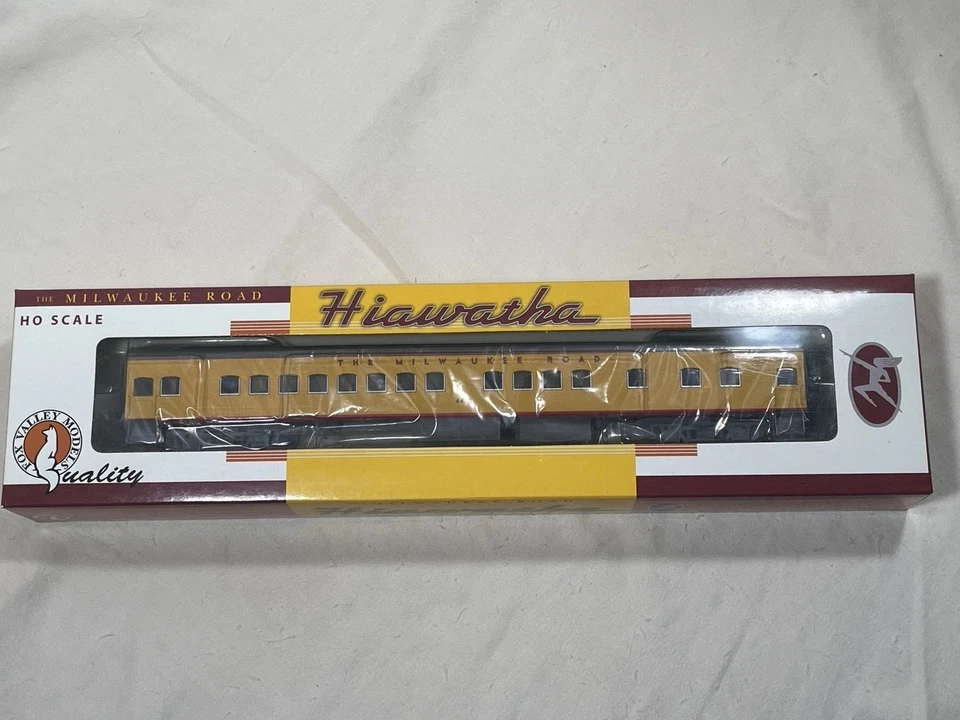 Fox Valley Hiawatha HO Milwaukee Bunk Car #4448 Yellow Grey Untouched NOS NIB - Image 1 of 4