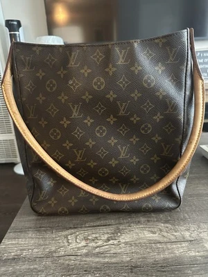Bolsa de ombro Louis Vuitton autêntica monograma mini looping - Imagem 1 de 4