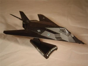 DIECAST AIRPLANE METAL F-117 STEALTH - Picture 1 of 1