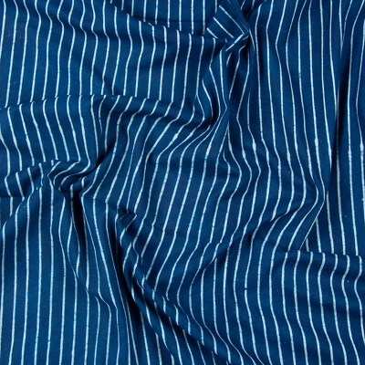 Tela a rayas artesanal de costura natural de algodón con estampado de bloques azul índigo 2,5 yardas Foto 1 de 4