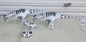 WowWee 8595 Roboraptor X 2 Dinosauri Giocattoli con Telecomando Un Mini - Foto 1 di 10