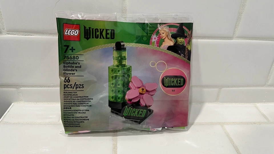 Lego 75680 Wicked - Elphaba’s Bottle And Glinda’s Flower - AMC Movie Exclusive - Image 1 of 1