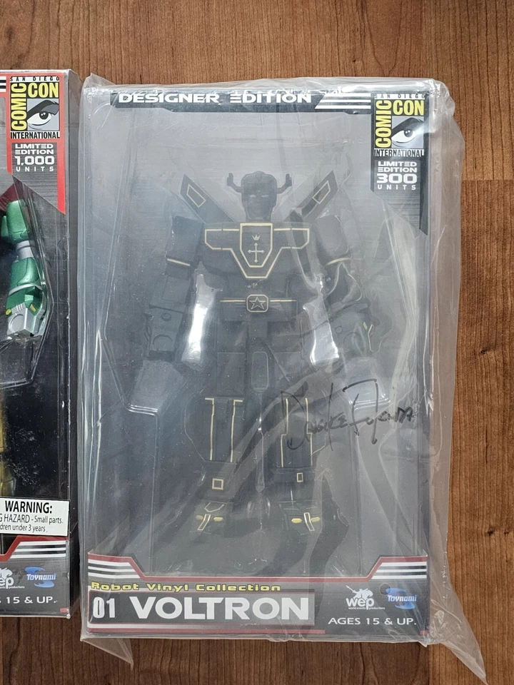 Toynami Voltron Lions Daisuke Fukada 设计师版乙烯基 SDCC LE 签名 — 第 1/1 张图片