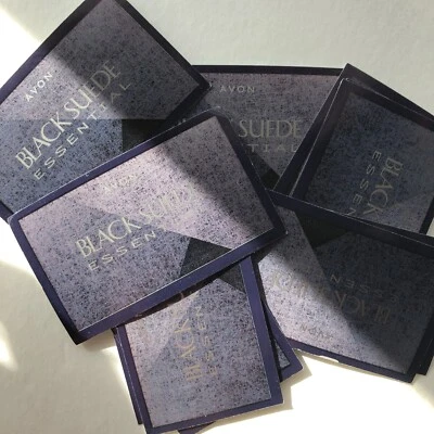 Lote de 10 Tarjetas de Muestra de Perfume Fragancia Avon Negro Gamuza Esencial Nuevo Sellado Foto 1 de 3