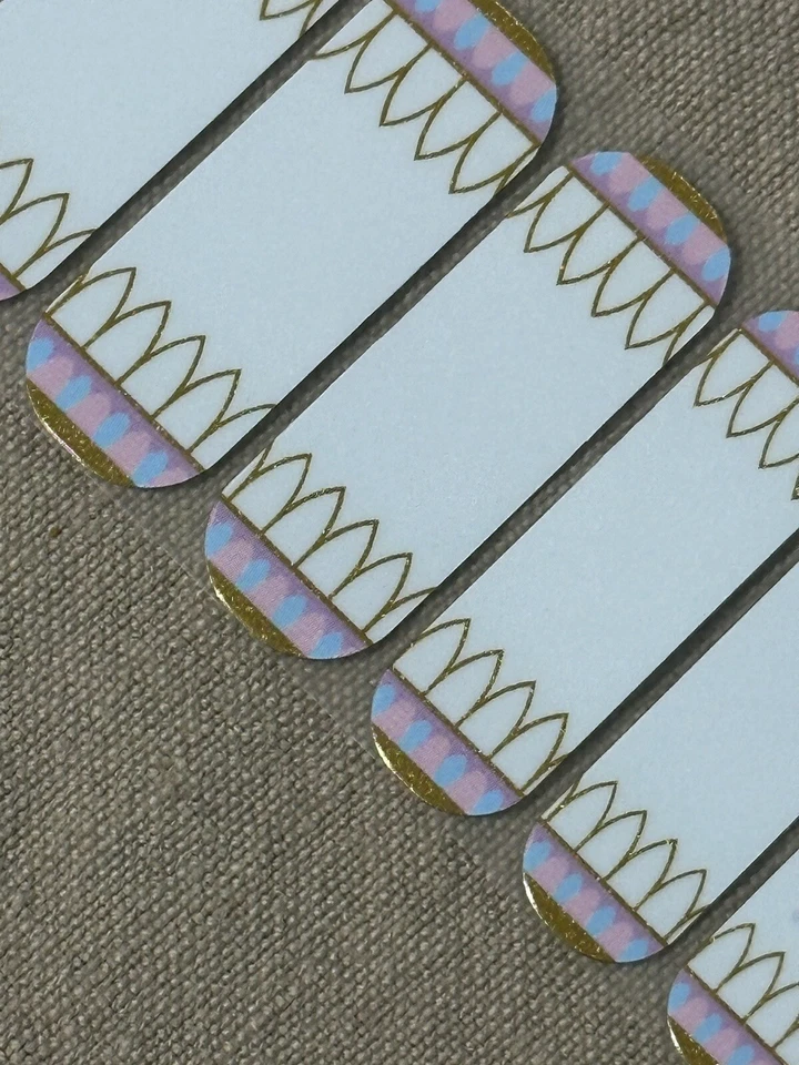 Jamberry ENCHANTED LIFE, 1/2 hoja, envoltura de princesa Disney Foto 1 de 3