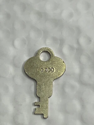 Vintage Excelsior #UG330 Key-Luggage Steamer Trunk, Suitcase, Briefcase...NEW - Image 1 of 2