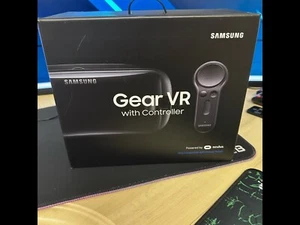 Brand New Samsung gear VR with controller - Picture 1 of 2
