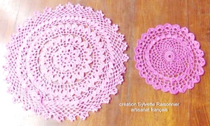 NAPPERONS CROCHET MAIN  S RAISONNIER ARTISANAT FRANCAIS   2 ROSES  - Picture 1 of 1