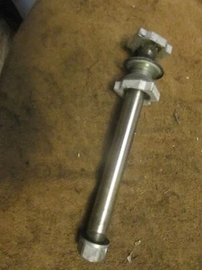 2017 KTM 690 Duke LC4 front wheel axle - Bild 1 von 3