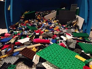 700 Bulk Lego / mit 3 Minifiguren / zufälliger Mix / Beschreibung lesen / 700X - Bild 1 von 2