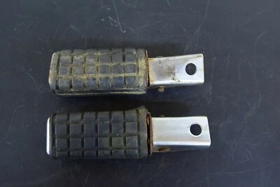 YAMAHA XJ750R 1981 1982 1983 SECA REPOSAPIÉS TRASERO PASAJERO CLAVIJAS REPOSAPIÉS Foto 1 de 4