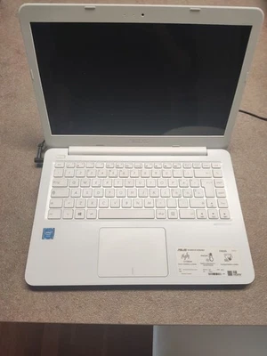 Notebook Asus F402N - SSD 250GB - Windows 11 Pro - Immagine 1 di 4