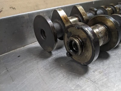 Right Camshafts Pair Set For 10-15 Nissan Armada  5.6 - Image 1 of 4