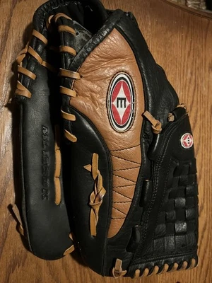 New Easton ML 1350 K 13 1/2 pattern black LEATHER baseball glove mitt - Image 1 of 4