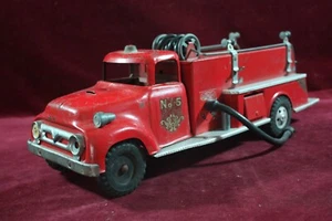 ** VINTAGE 1957 TONKA SUBRBAN PUMPER FIRE TRUCK PRESSED STEEL TOY ORIGINAL ** - Picture 1 of 20