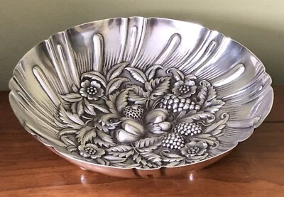 Cuenco grande para servir central vintage S Kirk & Son de plata esterlina Repoussé 233 Foto 1 de 4
