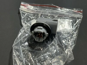 TOYOTA CONNECTOR 11162 Plug Pigtail Wire Harness Turn Signal Side Marker Socket - Picture 1 of 4