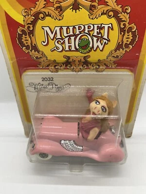 NEW Factory SEALED 1979 Corgi Muppet Show Miss Piggy in Her Car #2032 MOC NOS  - Image 1 of 4