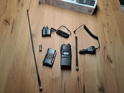 stabo xh 9006e - CB Handfunkgerät + Albrecht Hyflex CL27 + 12V-Ladegerät - Bild 1 von 4