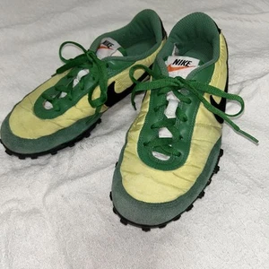 NIKE Men 7.5US Waffle Racer Ii Sneakers - Picture 1 of 11
