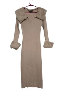 Almost Famous Damen 1X hellbraun Rippstrick Maxi Pullover Kleid Kunstfellkragen/Manschetten - Bild 1 von 11