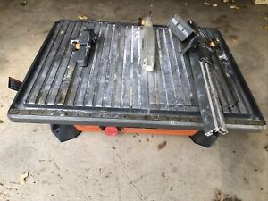 RIDGID R4020 7 Inch Wet Tile Saw works tested