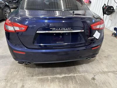 14-17 CUBIERTA PARACHOQUES TRASERO MASERATI GHIBLI PINTURA PASIONE AZUL 426B Foto 1 de 4