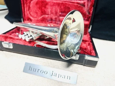 YAMAHA YCR-3330S Silver Cornet Musical instrument Hard Case - Image 1 of 4