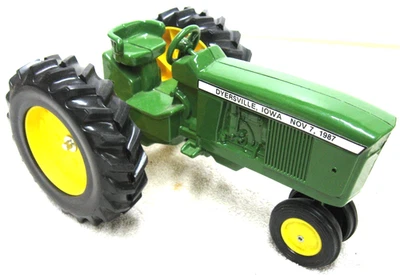 TRACTOR DE COLECCIÓN JOHN DEERE DYERSVILLE 1987 7 NOV 1/16 JUGUETE AGRÍCOLA Foto 1 de 4