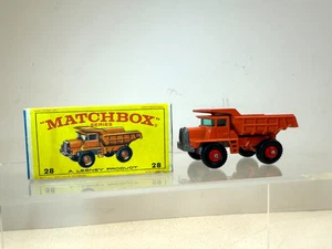 MATCHBOX LESNEY No 28 Mack Dump Truck Orange w/ box original Vintage - Picture 1 of 13