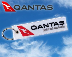 Keychain Qantas Airlines Pilot Crew Stewardess Keyring Luggage Flight Australia - Picture 1 of 2