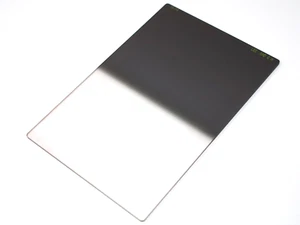Lee Filters 100x150mm Graduated ND 0.6 Hard Edge Filter - Picture 1 of 2