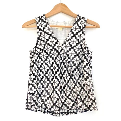 Top envolvente sin mangas Maeve Anthropologie Coralie talla 0 negro blanco encaje floral Foto 1 de 4