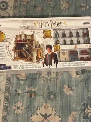 Walmart Эксклюзив Гарри Поттер Металфигурки Гриффиндор Башня Нано Сцена с Фигурками  - Изображение 1 из 3