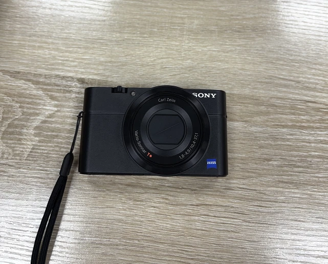 Sony Sony Cyber-shot DSC-RX100 Sony Cyber-shot Digital Cameras for
