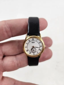 Seiko 2K02-0039  26mm White Dial Gold Tone Small Seconds Round Ladies Watch  - Picture 1 of 15
