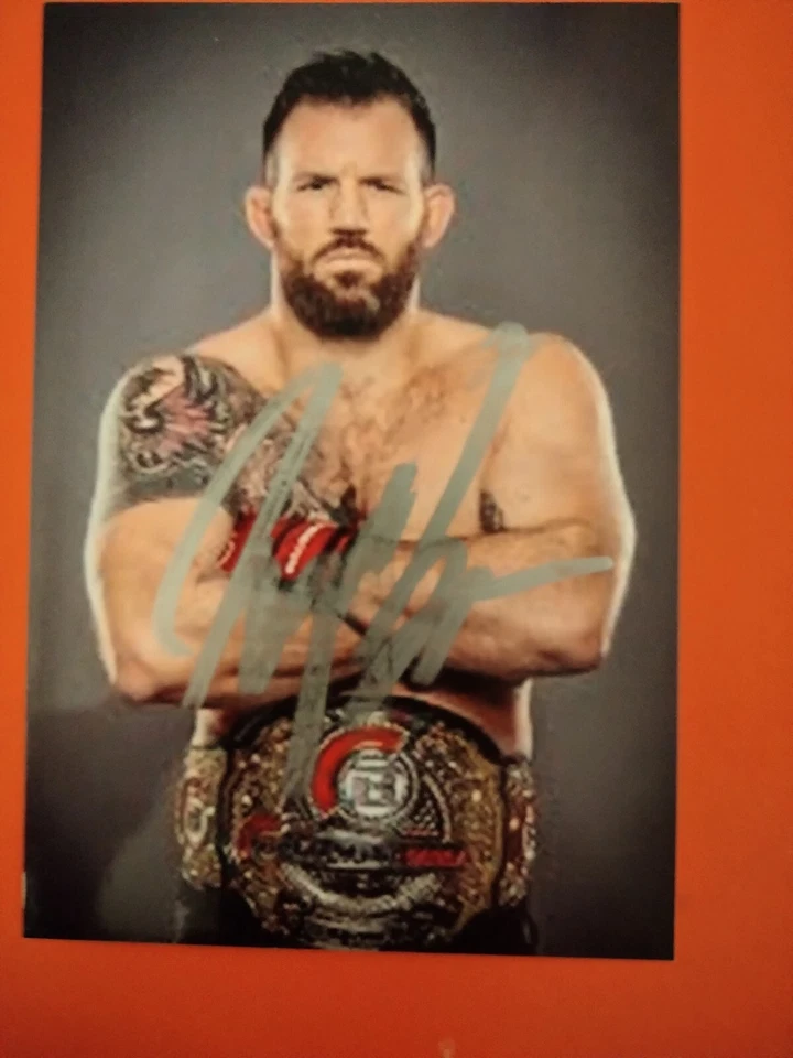 Foto autografiada de Ryan Bader 4x6 UFC MMA  Foto 1 de 1