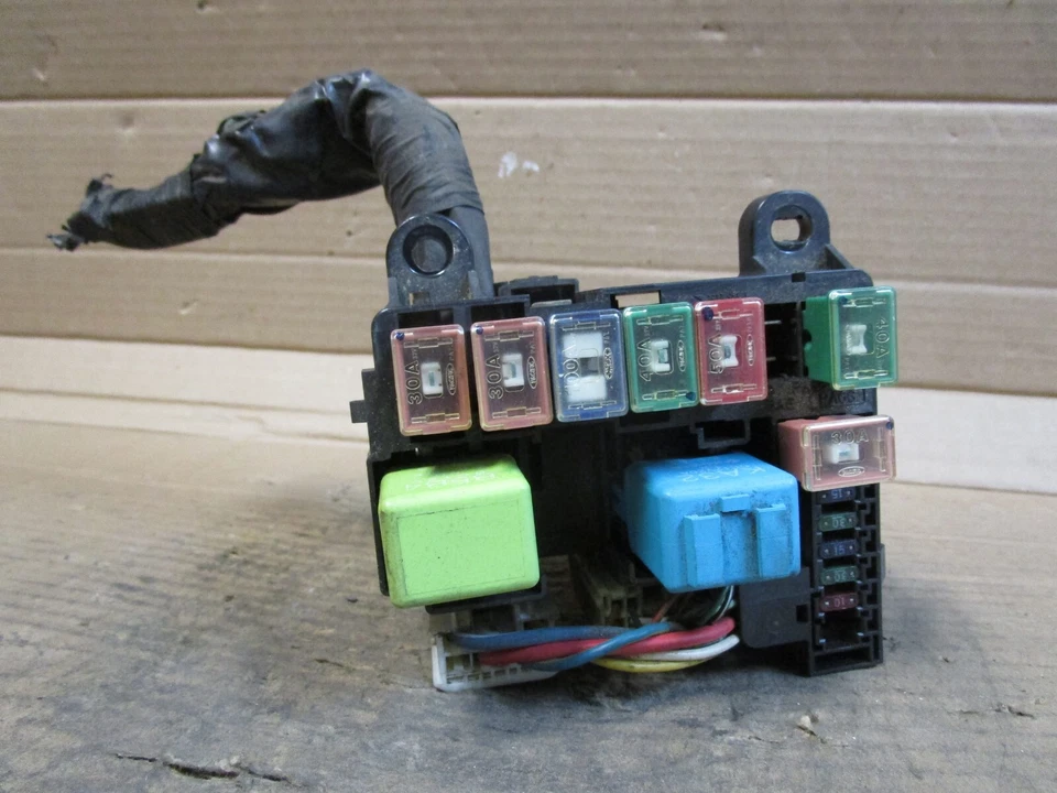 96 97 1996 1997 Mazda Protege Engine Fuse Box Relay Junction Block — 第 1/4 张图片
