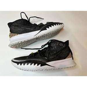 Nike Kyrie Ripple Effect Shoe Sneakers Black Size 8 Mens - Picture 1 of 12
