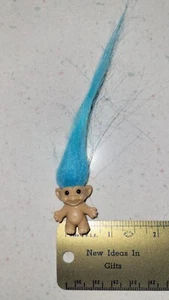 Vintage RUSS bambola troll capelli blu piccola miniatura 1" E 101 - Foto 1 di 2