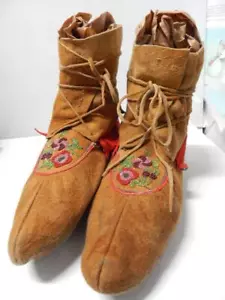 ANTIKE 1920ER VINTAGE CHIPPEWA / OJIBWE MITTELNAHT INDISCHE PERLENMOKASSINS - Bild 1 von 6