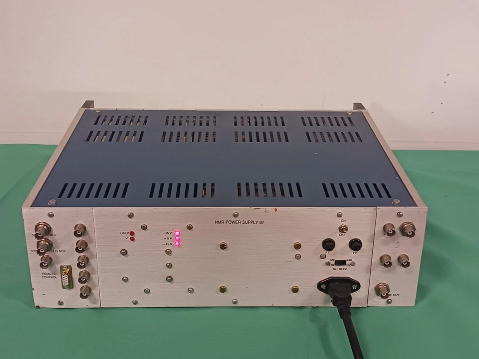 Fuente de alimentación NMR 87 Foto 1 de 4