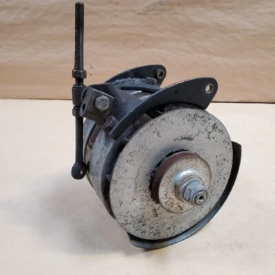 捷豹 XJ12 XKE E 型系列 3 V12 B.U.T.E.C. Alternator 851021 A7/1A 60 安培 — 第 1/4 张图片