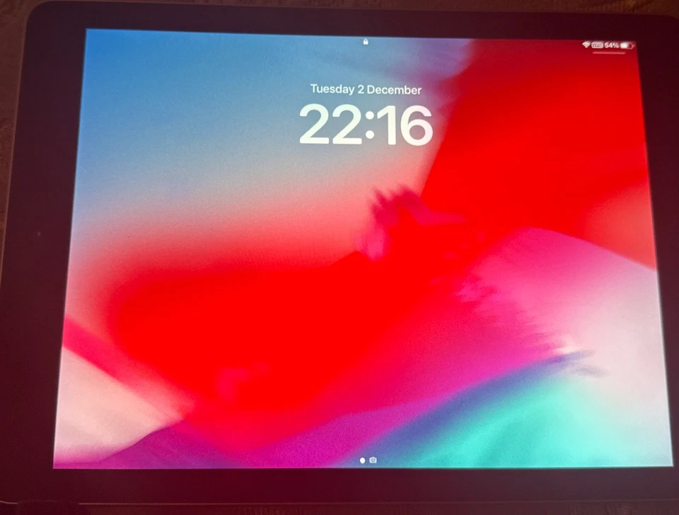 Apple iPad 5th Gen space grey  32GB  9.7" iPadOS Tablet - Image 1 of 4