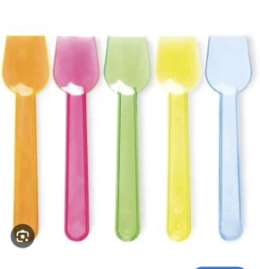 6500 PALETTE GELATO CUCCHIAINI PLASTICA 10kg . CUCCHIAI MULTICOLORE - Foto 1 di 1