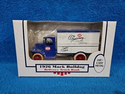 Banco de camión de reparto de comestibles ERTL 1:38 1926 Mack Bulldog IGA. Diecast #9212 - Nuevo en caja Foto 1 de 3