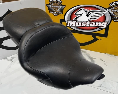 08-25 Mustang Vintage Harley Touring Modelos Asiento Liso Con Respaldo Foto 1 de 4